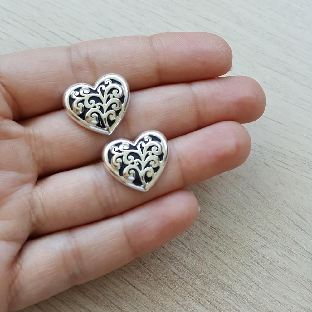 Heart studs